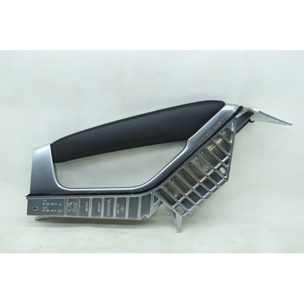 Apoio De Mão Dianteiro Direito Peugeot 3008 Thp - Descrição