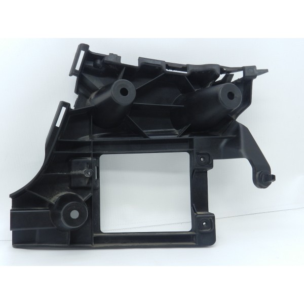 Guia Parachoque Traseira Central Direita Audi A6 3.0 Tfsi 14