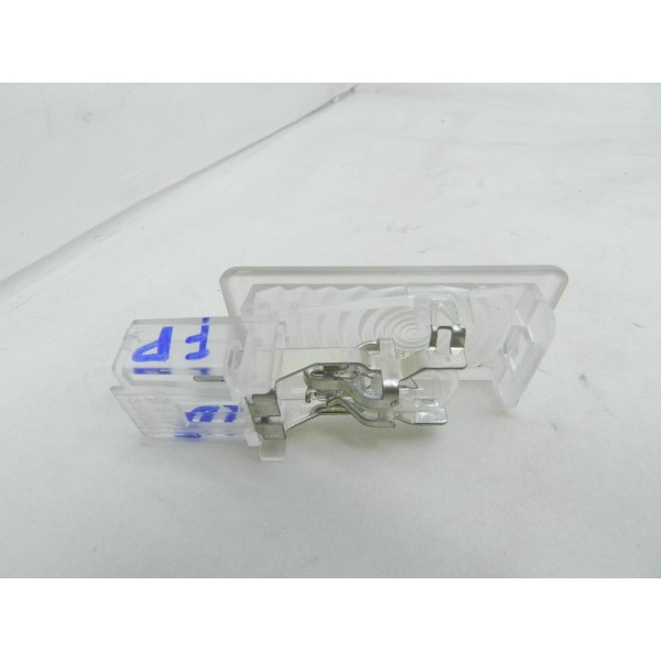 Luz De Cortesia Porta Malas Direita Gm Cruze 1.4 2017