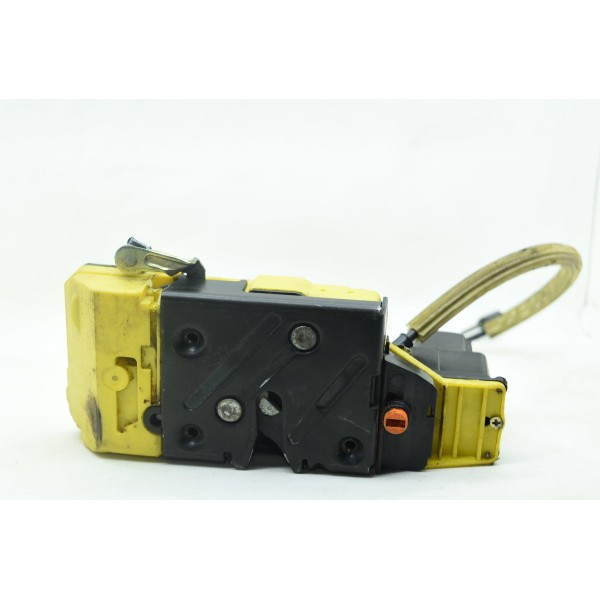 Trava Eletrica Traseira Direito Volvo Xc90 2.9 - Descrição