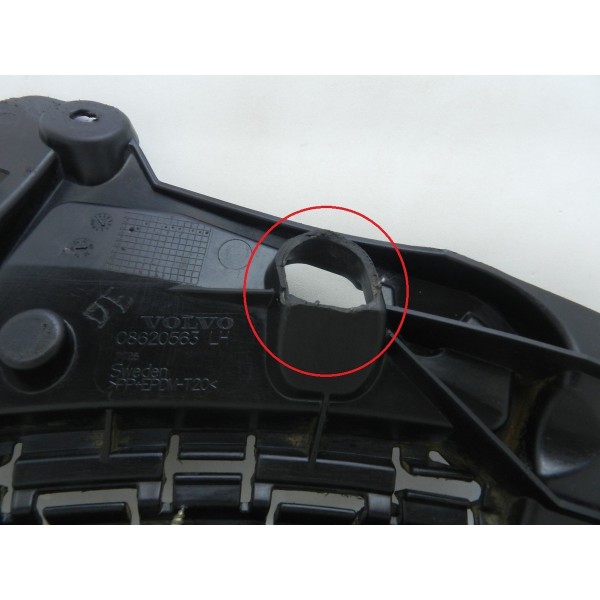 Guia Parachoque Traseira Esquerdo Volvo Xc90 2.9 (descrição)