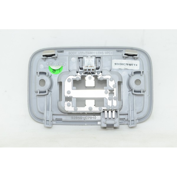 Luz Cortesia Do Teto Hyundai Creta 2.0 16v 2017 (detalhe)