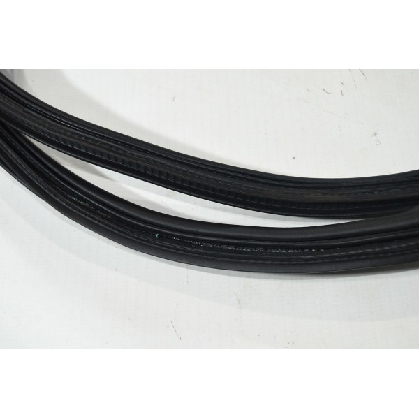 Borracha De Porta Traseira Direita Cruze Ltz 1.4 2018