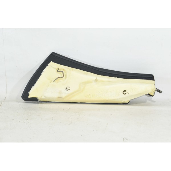 Acabamento Lateral Banco Traseiro Direito Peugeot 3008 1.6