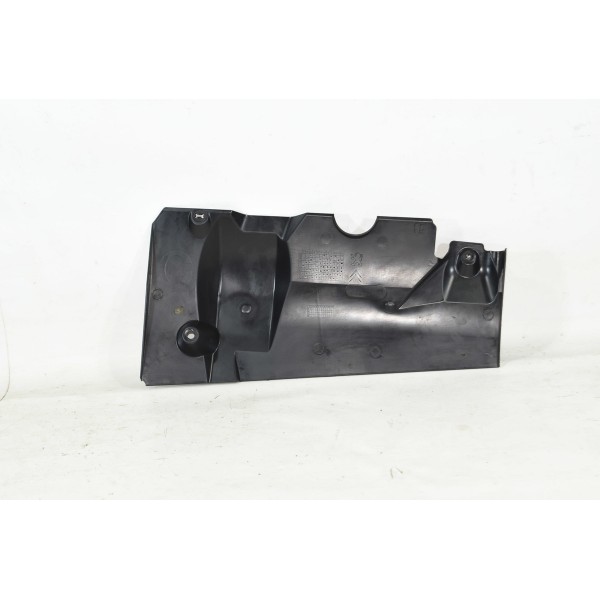 Acabamento Assoalho Traseiro Direito Peugeot 3008 Thp 16