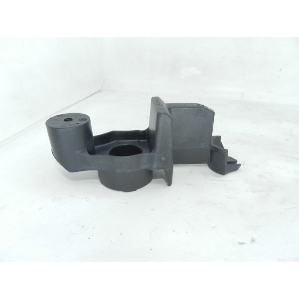 Guia Parachoque Traseira Direita Peugeot 3008 Thp 2016