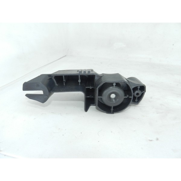 Guia Parachoque Traseira Direita Peugeot 3008 Thp 2016