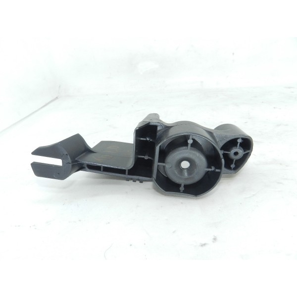 Guia Parachoque Traseira Esquerda Peugeot 3008 Thp 2016