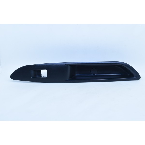 Aacabamento Botao Vidro Traseiro Esquerdo Tracker 1.4 17/18