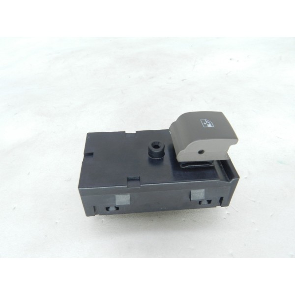 Botao Comando Vidro Traseiro Direito Gm Cruze 1.4 Turbo 19