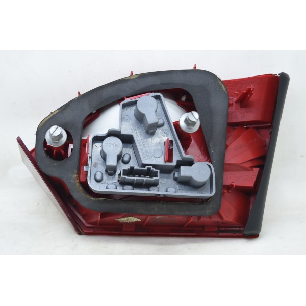 Lanterna Tampa Traseira Esquerda Jetta 2.0 Tsi Traseiro Vermelho