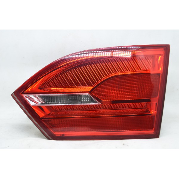 Lanterna Tampa Traseira Direita Jetta 2.0 Tsi - Descrição Traseiro Vermelho