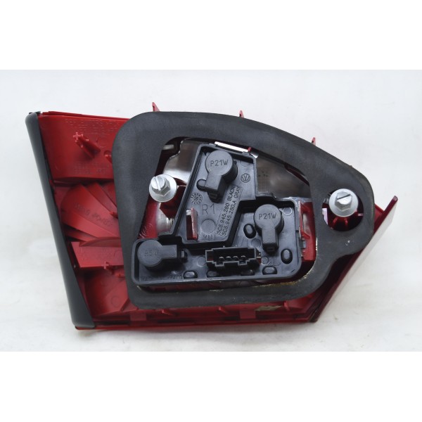 Lanterna Tampa Traseira Direita Jetta 2.0 Tsi - Descrição Traseiro Vermelho