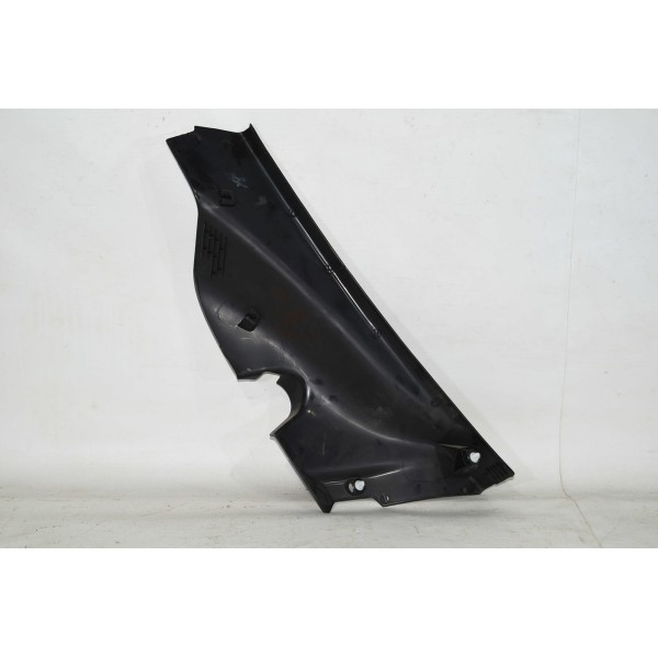 Acabamento Soleira Banco Traseiro Direito Up Tsi 1.0-descr.