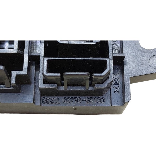 Moldura Suporte Conjunto Botões Esquerdo Tucson Gls 2.0 12