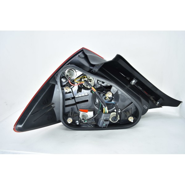 Lanterna Traseira Direita Chery Cielo 1.6 Sedan 2012 Direito Vermelho