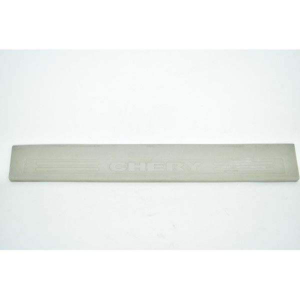 Soleira Porta Dianteira Esquerda Chery Cielo 1.6 2012 Preto