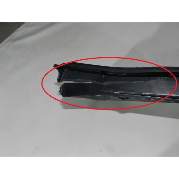 Churrasqueira Do Capo Parabrisa Tracker 2017/18 - Descrição