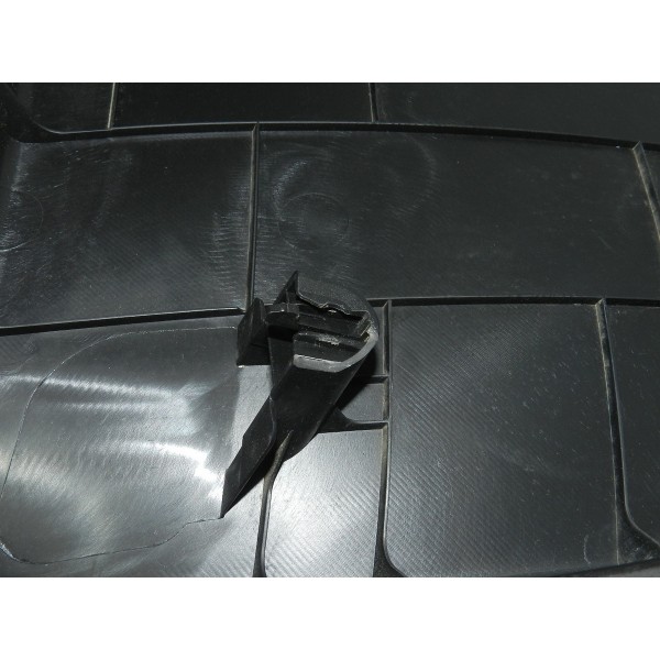 Acabamento Porta Malas Tampa Interna Tracker 17/18 Descrição