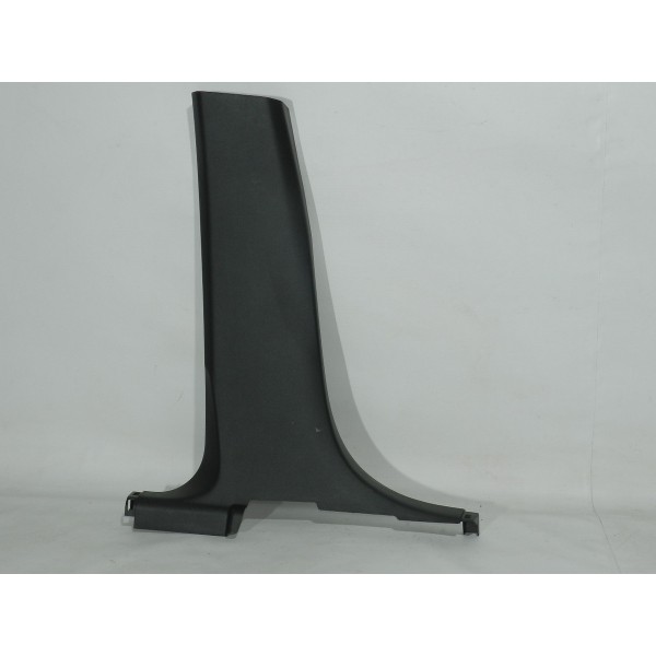 Acabamento Da Coluna Central Esquerdo Tracker 17 Descrição