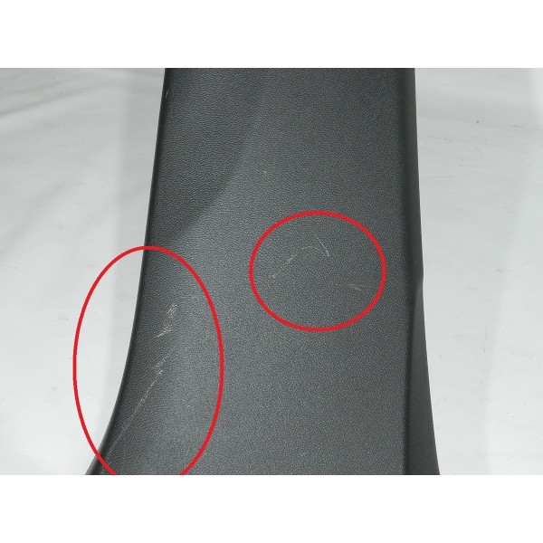 Acabamento Da Coluna Central Direito Tracker 17 Descrição