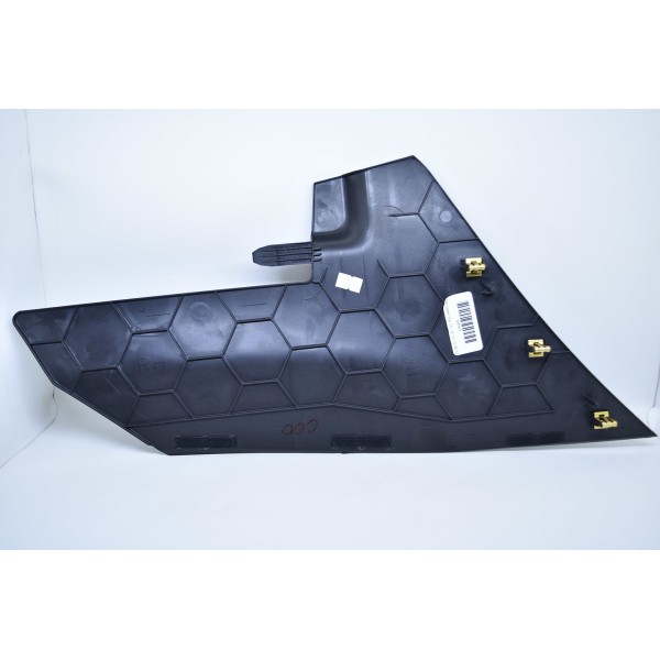 Acabamento Lateral Console Central Passageiro Tracker 17/18