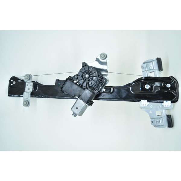 Máquina De Vidro Dianteira Direita Tracker 1.4 17/18