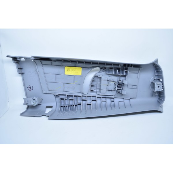 Acabamento Coluna Dianteira Direita Gm Tracker 17/18