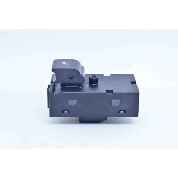 Botao Comando Vidro Elétrico Traseiro Direito Tracker 2017