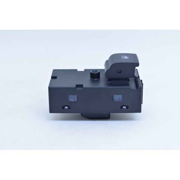 Botao Comando Vidro Elétrico Traseiro Esquerdo Tracker 2017