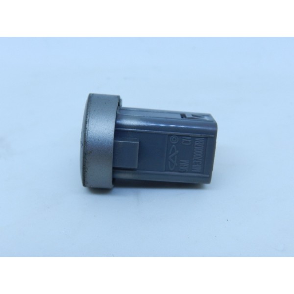 Tampa Cega Esquerda Painel Central Chery Cielo 1.6 2012