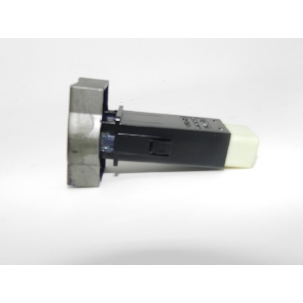 Botao Abertura Porta Malas Chery Cielo 1.6 2012 - Descrição