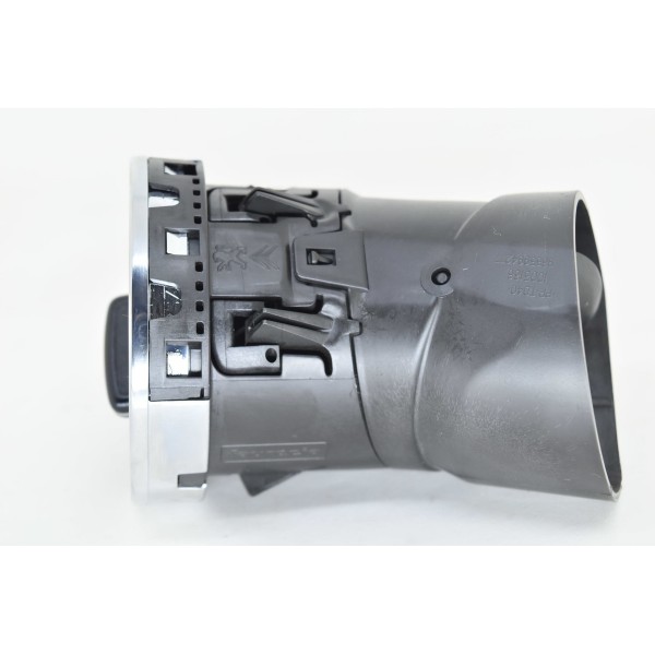 Difusor De Ar Dianteiro Direito Peugeot 3008 Thp 1.6 14