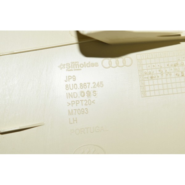 Acabamento Da Coluna Traseira Direita Audi Q3 2.0 Tfsi 14