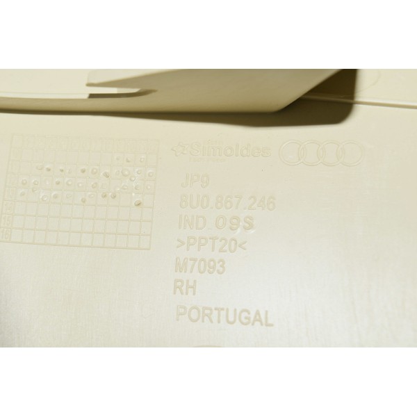 Acabamento Da Coluna Traseira Esquerda Audi Q3 2.0 Tfsi 14