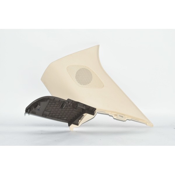 Acabamento Da Coluna Traseira Esquerda Audi Q3 2.0 Tfsi 14