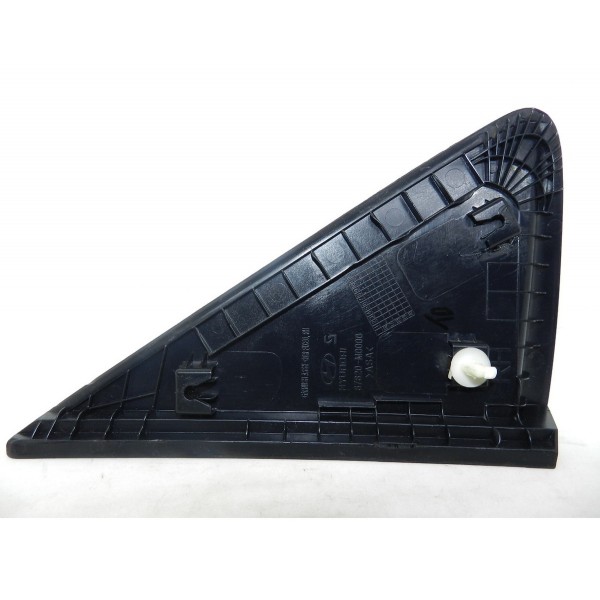 Acabamento Lateral Externo Traseiro Direito Creta (detalhe)