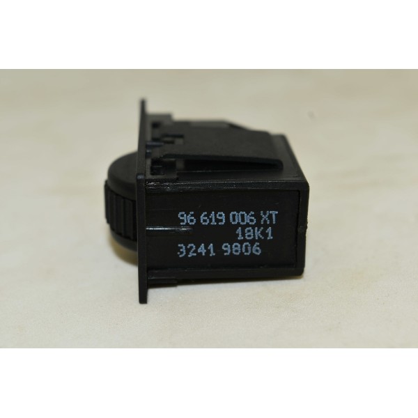 Botão Regulagem Aquecimento Banco Peugeot 3008 1.6 2012