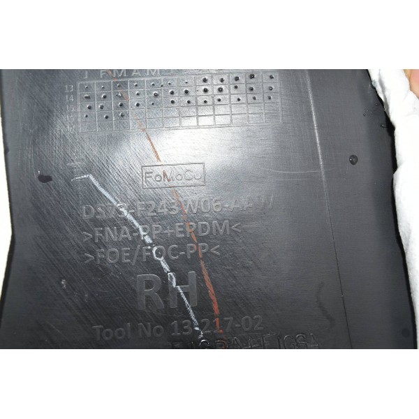 Coluna Central Inferior Direito Fusion Titanium 2016