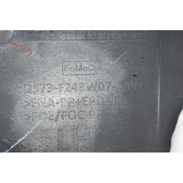 Coluna Central Inferior Esquerdo Fusion Titanium 2016