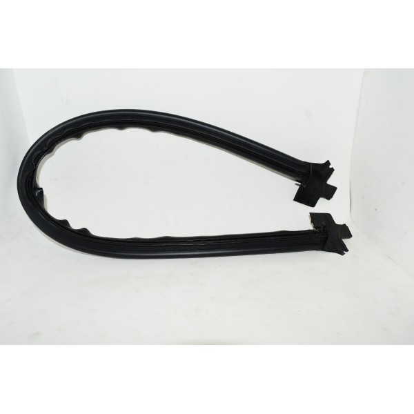 Borracha De Vedação Porta Malas Peugeot 3008 1.6 Thp 2012/15