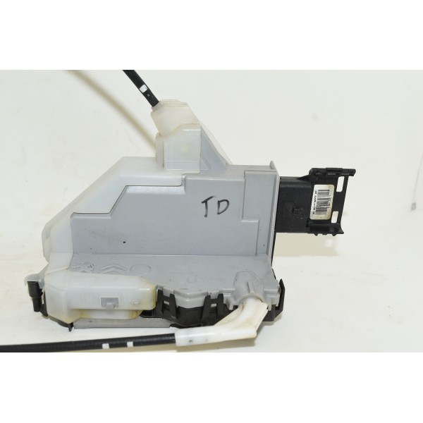 Trava Elétrica Traseira Direita Peugeot 3008 1.6 Thp 12/17