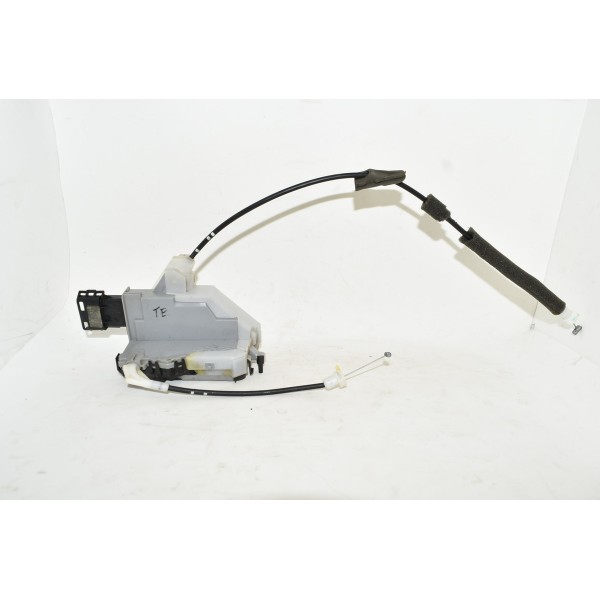 Trava Elétrica Traseira Esquerda Peugeot 3008 1.6 Thp 12/17