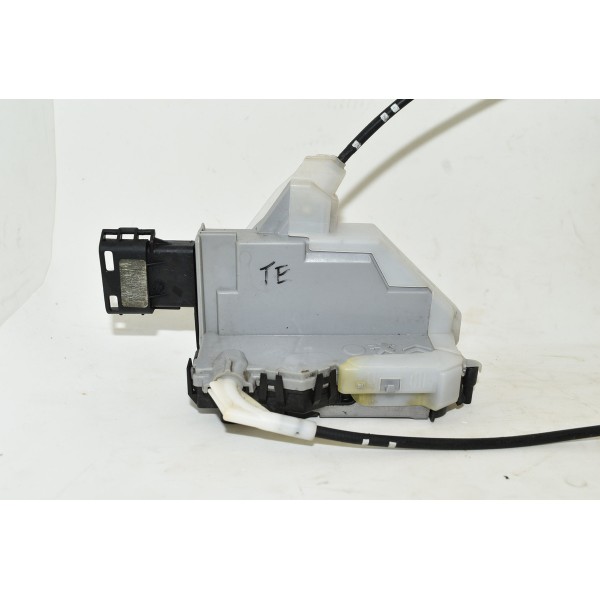 Trava Elétrica Traseira Esquerda Peugeot 3008 1.6 Thp 12/17