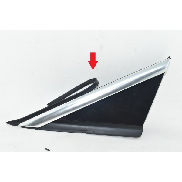 Moldura Superior Retrovisor Lado Esquerdo Peugeot 3008 12/17