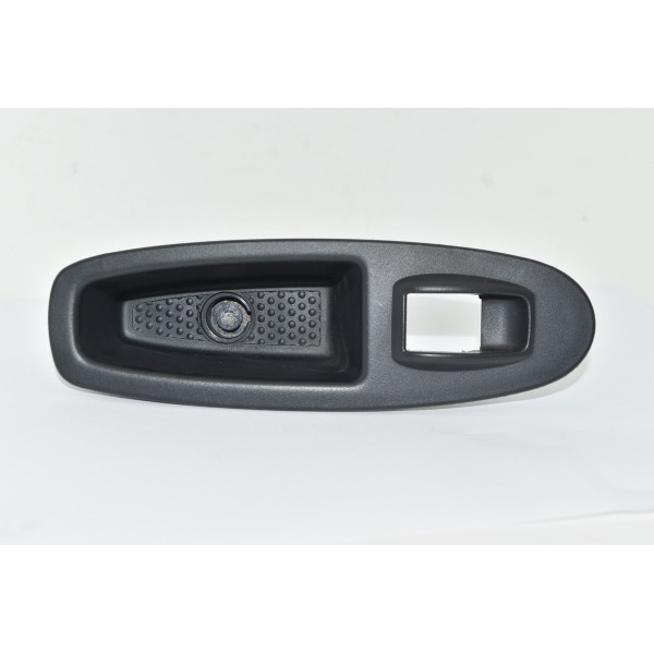 Moldura Do Botão Vidro Elétrico Traseiro Esquerdo Punto 2013