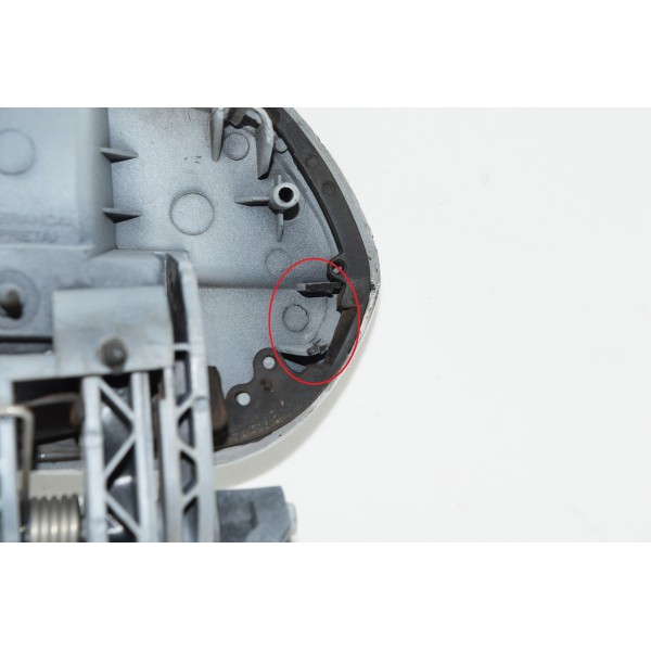 Maçaneta Traseira Esquerda Fiat Punto 1.4 - 13/17 Descrição Branco