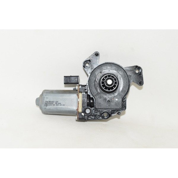 Motor Do Vidro Elétrico Dianteiro Esquerdo Vw Voyage  13/17