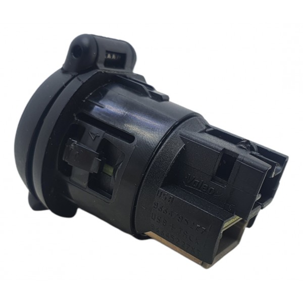 Tomada Usb Serial Citroen C4 Lounge Flex 1.6 Thp 2016 Preto