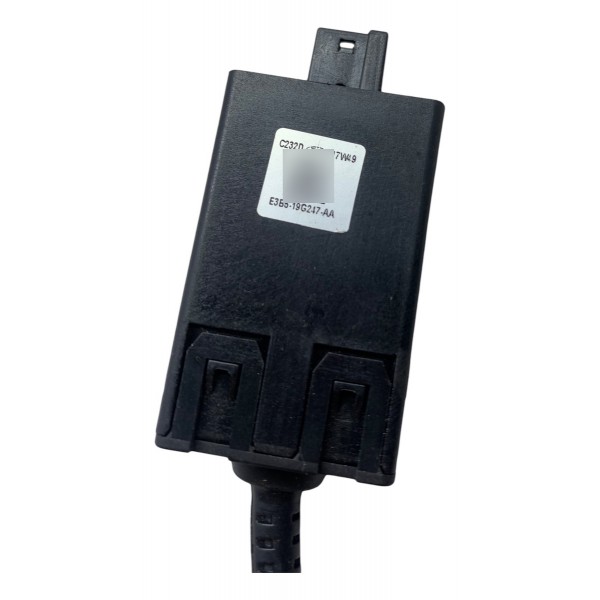 Entrada Usb Superior Painel Ford Ka Se 1.0 2018